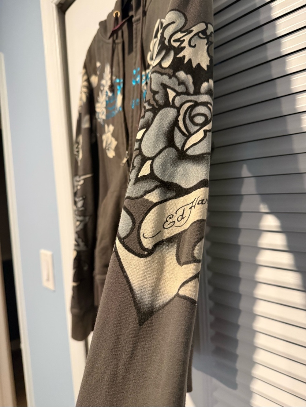Ed Hardy Vintage Gray Zip Hoodie with Turquoise Floral Print - Picture 4 of 9